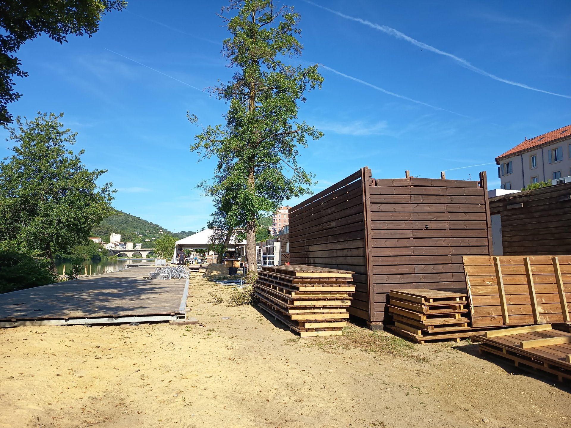Installation Alès plage pour une nouvelle saison au bord du Gardon