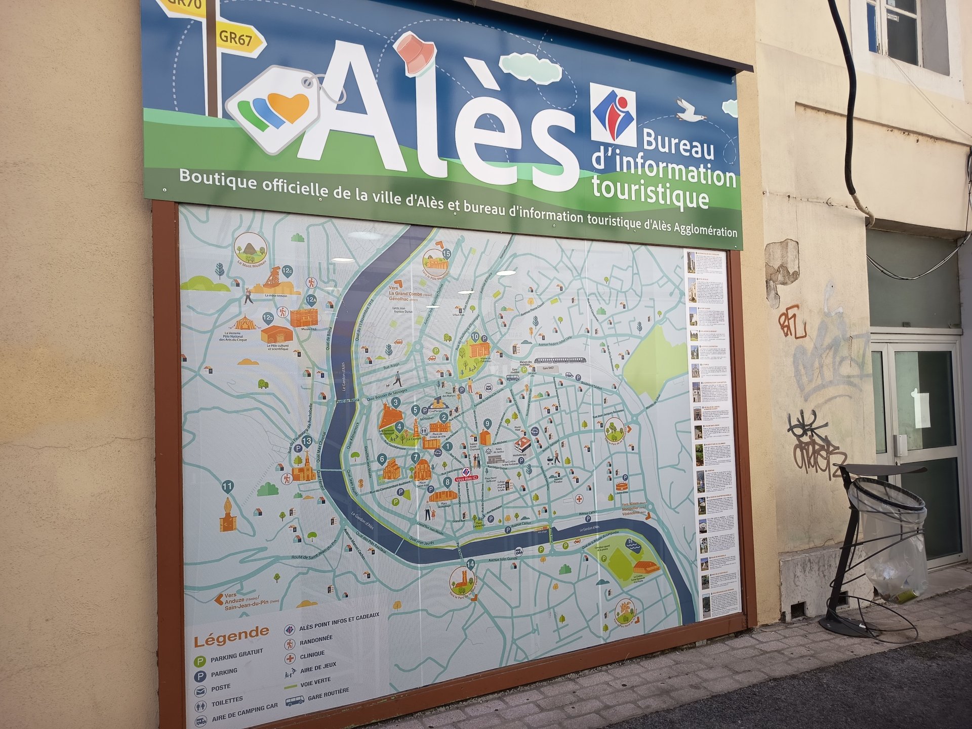 Perdu à Alès ?
Heureusement que la mairie a pensé à tout !