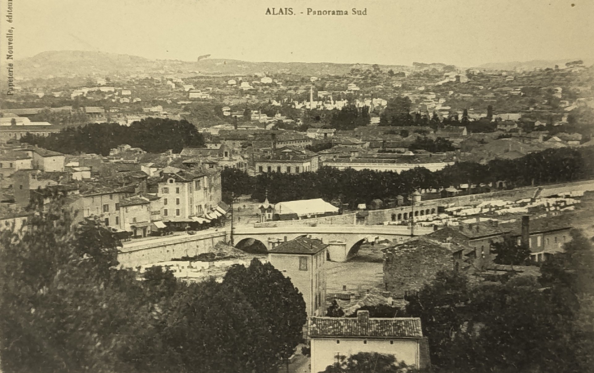 Carte postale ancienne d'Alès. CPA.