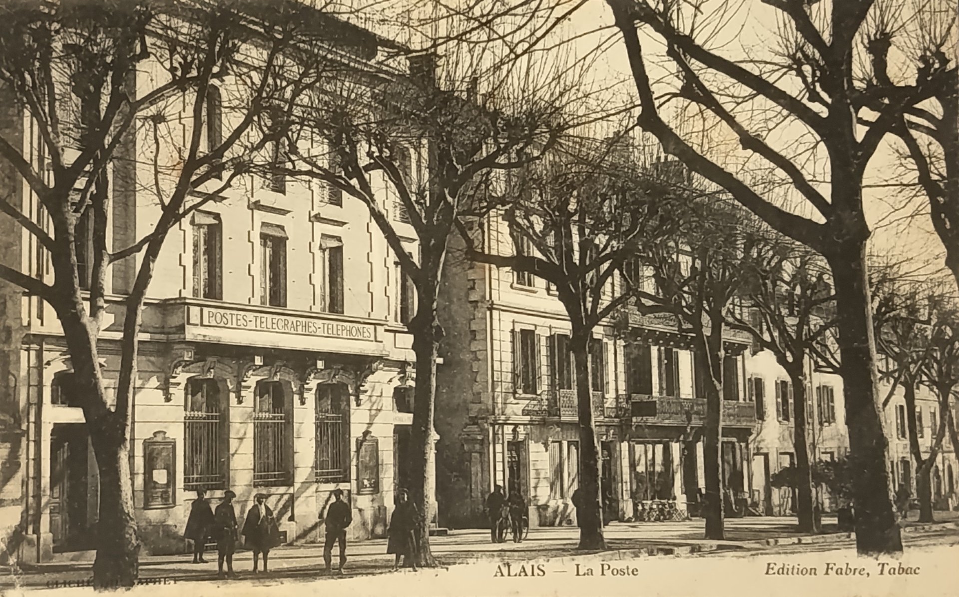 Carte postale ancienne d'Alès
ALAIS - La poste