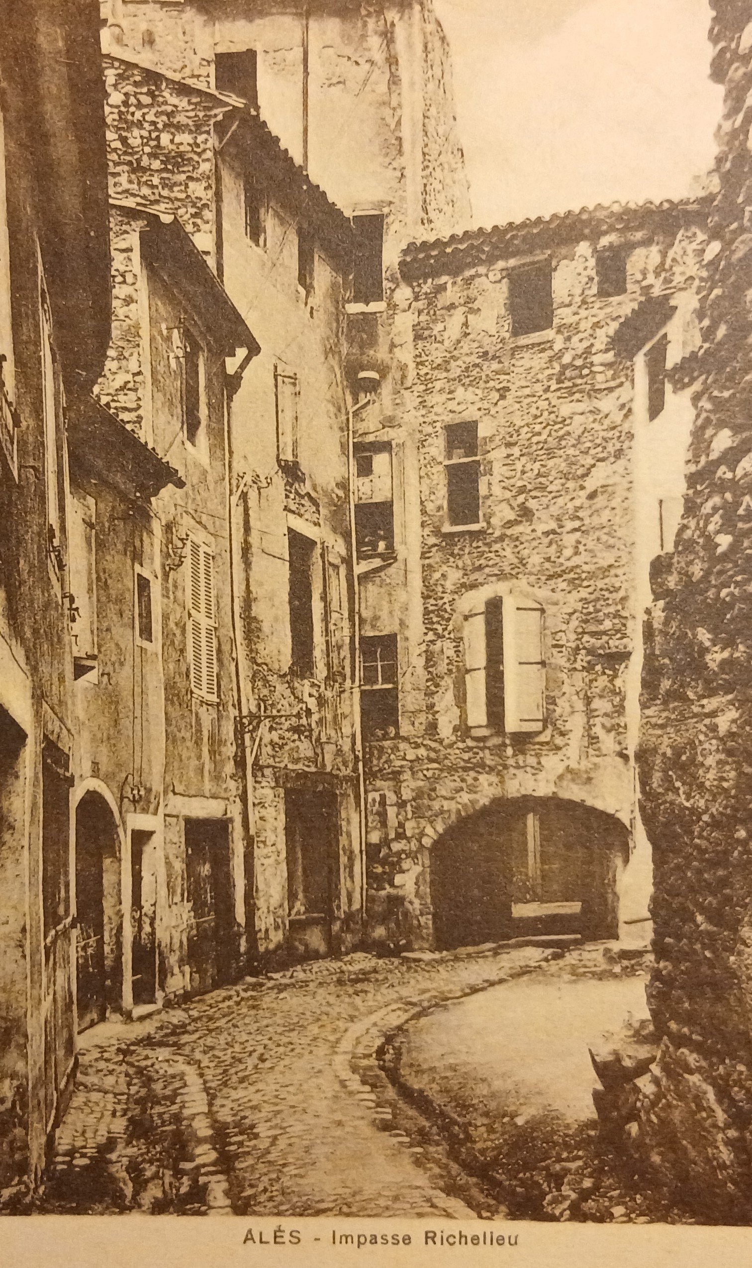 Alès - impasse richelieu
Carte postale ancienne - Gard