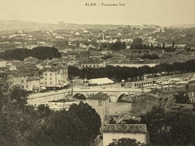 Carte postale ancienne d'Alès. CPA.